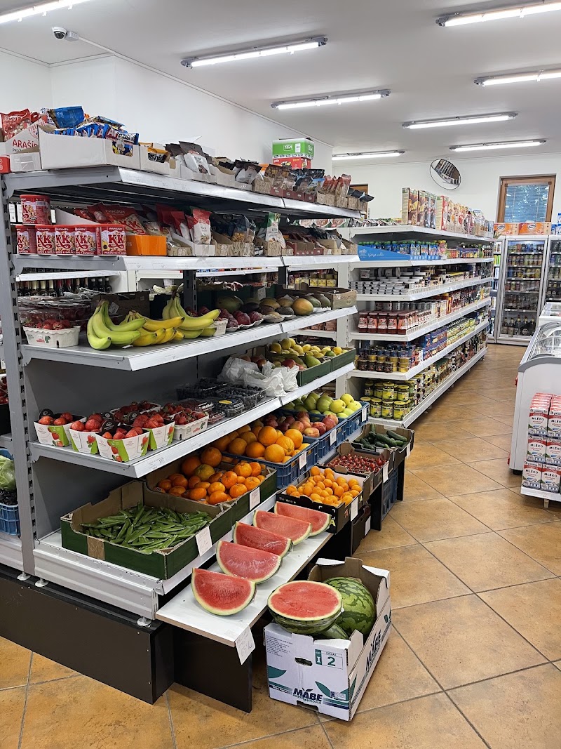 Market Na Okraji - Market Na Okraji Na Okraji 331/45A, 162 00 Praha 6-Veleslavín, Czechia