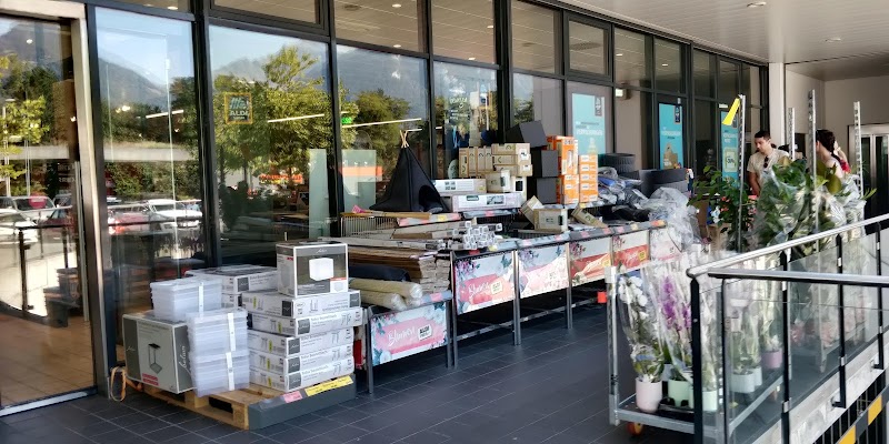 ALDI SUISSE - ALDI SUISSE, Lindenallee 106, 3800 Interlaken, Switzerland
