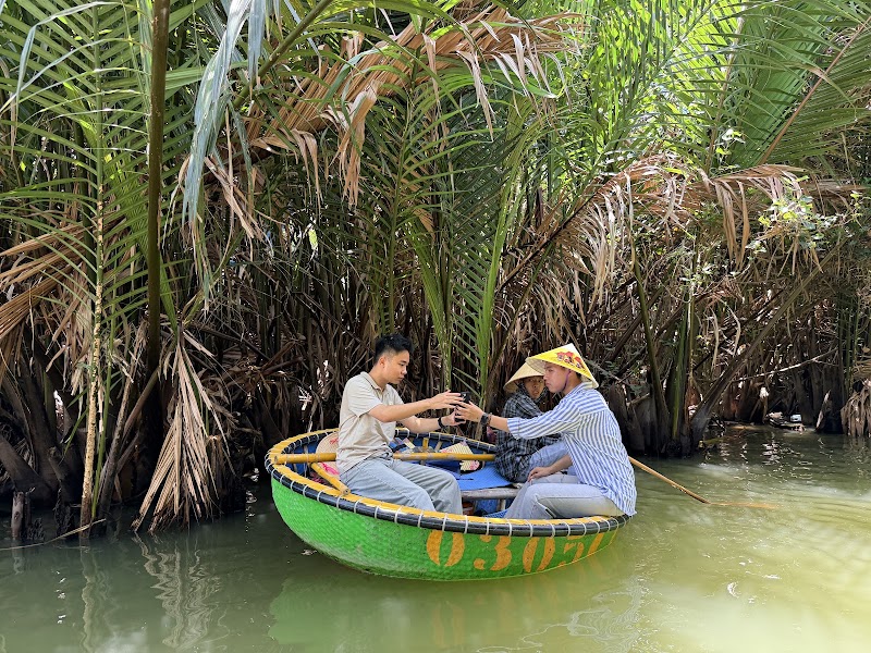 Coconut village Coconut Flowers(coconut boat&restaurant)) - Coconut village Coconut Flowers(coconut boat&restaurant)), Tổ 2, Thôn Vạn Lăng, Hội An Đông, Đà Nẵng, Vietnam