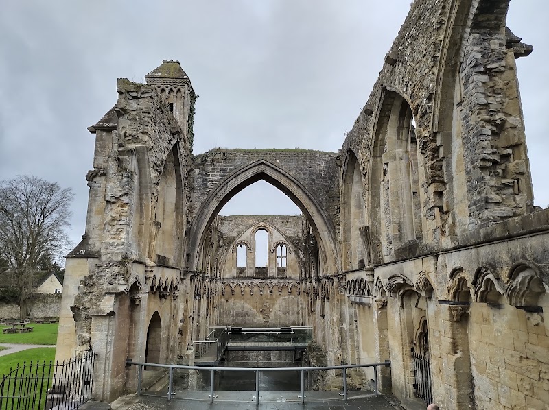 Glastonbury Abbey - Glastonbury Abbey Magdalene St, Glastonbury BA6 9EL, UK