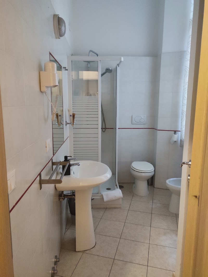 San Lorenzo Rooms - San Lorenzo Rooms, Via Tiburtina Antica, 12, 00185 Roma RM, Italy