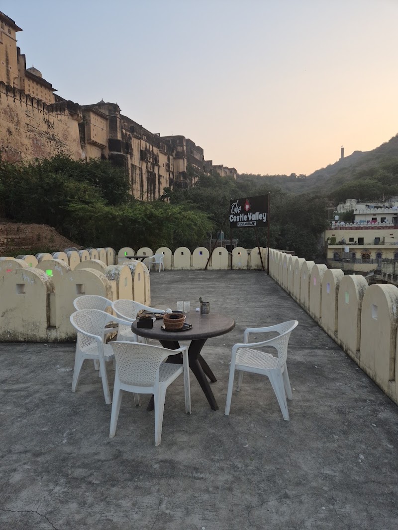 The castle valley restaurant - The castle valley restaurant Narsingh colony, ward no 1, palace, behind amer, Devisinghpura, Amer, Jaipur, Rajasthan 302028, India