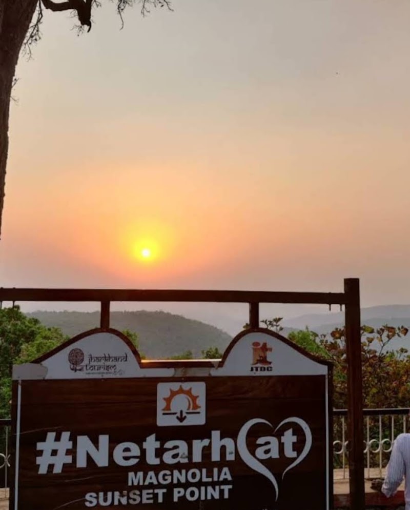 Netarhat Sunrise Point - Netarhat Sunrise Point Link Rd, near Hotel Prabhat Vihar, Netarhat, Jharkhand 822119, India