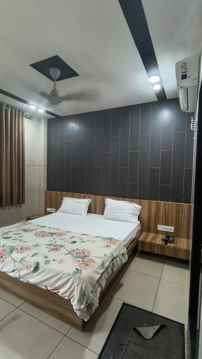 Hill View Home - Hill View Home, Near, Sunrise Point Road, opp. Rose garden, near kansar palace, Saputara, Gujarat 394720, India