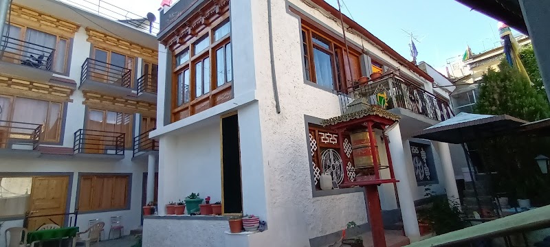 GONBO GUEST HOUSE - GONBO GUEST HOUSE Changspa Rd, Leh, 194101