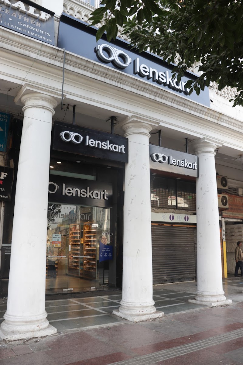 Lenskart.com Flagship Store at Connaught Place (First Lens Replacement Free)