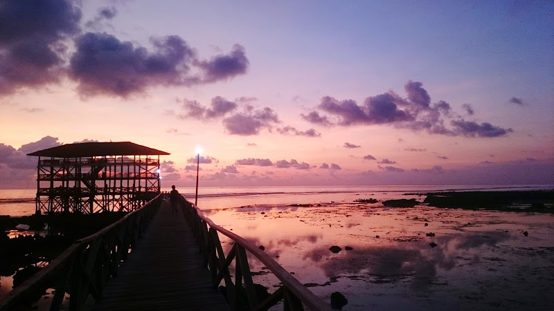 Quicksilver Surf Spot - Quicksilver Surf Spot R578+R62, Tourism Rd, General Luna, Philippines