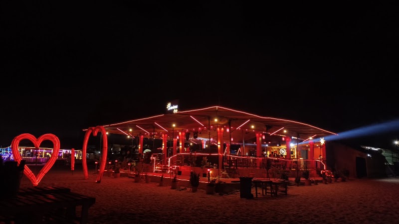 Xavier's Beach Cafe - Xavier's Beach Cafe, Near, Tito's Ln, below Sea View Cottage, Saunta Vaddo, Calangute, Goa 403516, India