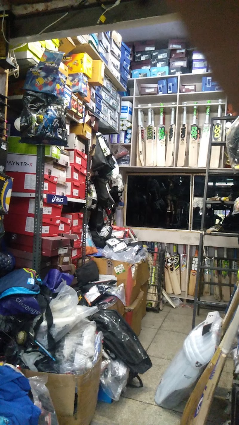 Lakshya Sportz Zone - Lakshya Sportz Zone N-194, opposite Dolly Motors Petrol Pump, Block N, Sector 12, Noida, Uttar Pradesh 201301, India