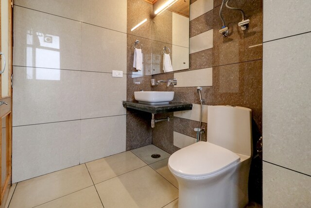 Townhouse OAK HOTEL WRC - Townhouse OAK HOTEL WRC Old, Highway, Aleo, Manali, Himachal Pradesh 175143, India