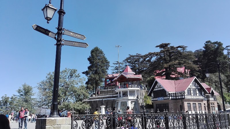 The Attic House Sanjauli Shimla - The Attic House Sanjauli Shimla, mona Villa, Sanjauli, Shimla, Himachal Pradesh 171006, India