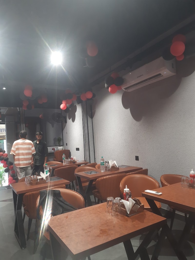 Gritty Gaming Lounge & Cafe - Gritty Gaming Lounge & Cafe Shop No, Ground Floor, M-23, Block M, Old DLF Colony, Sector 14, Gurugram, Haryana 122007, India