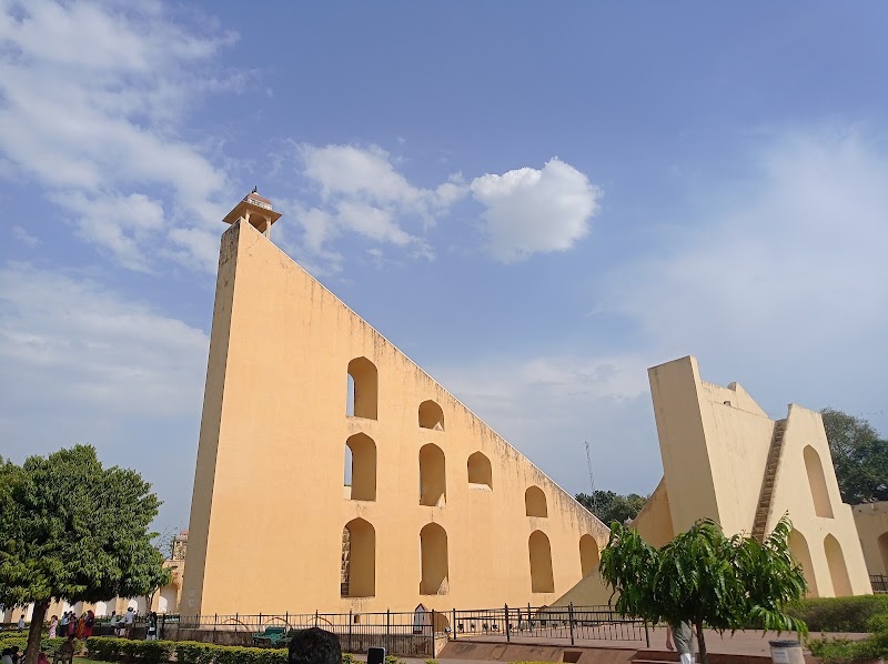 Chakra Yantra Jantarmantar - Chakra Yantra Jantarmantar Jalebi Chowk, Tulsi Marg, Gangori Bazaar, J.D.A. Market, Pink City, Jaipur, Rajasthan 302002, India