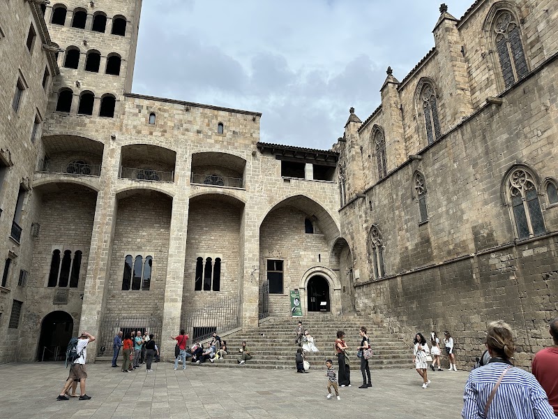 SANDEMANs Tours - Free Tour Barcelona - SANDEMANs Tours - Free Tour Barcelona, Plaça de l'Àngel, Ciutat Vella, 08002 Barcelona, Spain