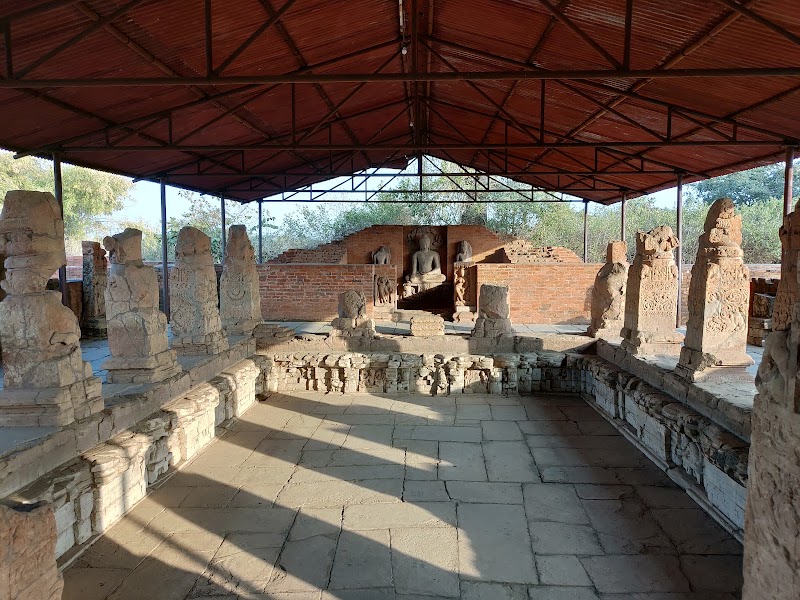 Teevardev buddhist monastery - Teevardev buddhist monastery, 85WM+3WX, Rd, Watgan, Sirpur, Chhattisgarh 493551, India