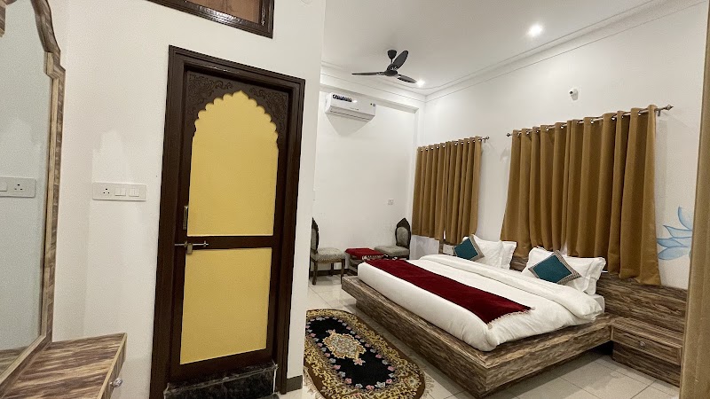 PETAL OF MEWAR - A Luxury Boutique Hotel - PETAL OF MEWAR - A Luxury Boutique Hotel 1, Kalaji Goraji D Rd, Old City, Rao Ji Ka Hata, Udaipur, Rajasthan 313001, India
