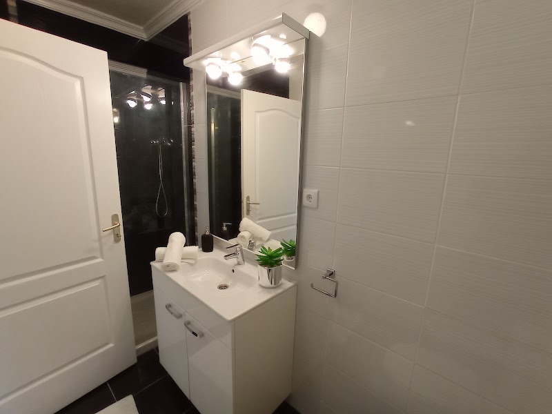 Alojamento dos Santos - Alojamento dos Santos Urbanização Quinta Amarela 25, 5085-038 Pinhão, Portugal
