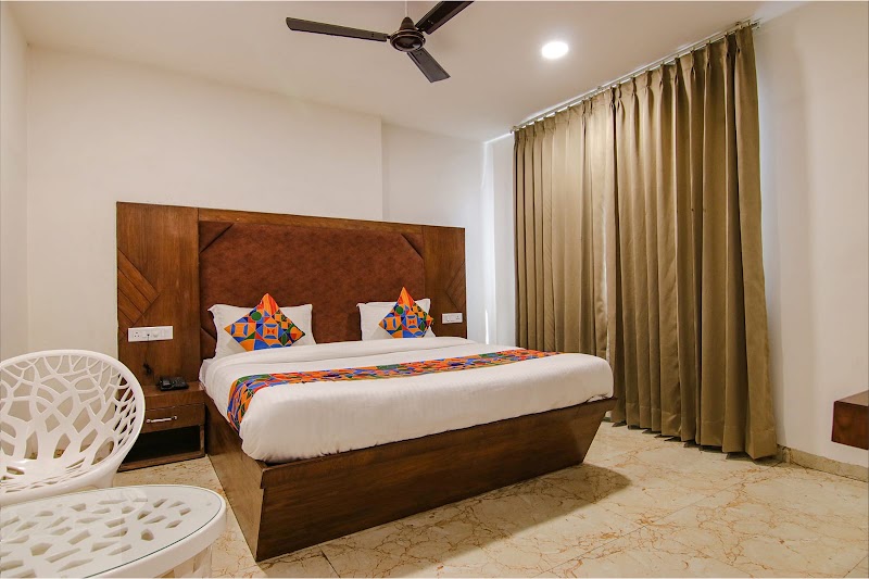 Suman Castle Hotel - Suman Castle Hotel, Shaheed Bhagat Singh Rd, Town Hall, Katra Ahluwalia, Amritsar, Amritsar Cantt., Punjab 143006, India