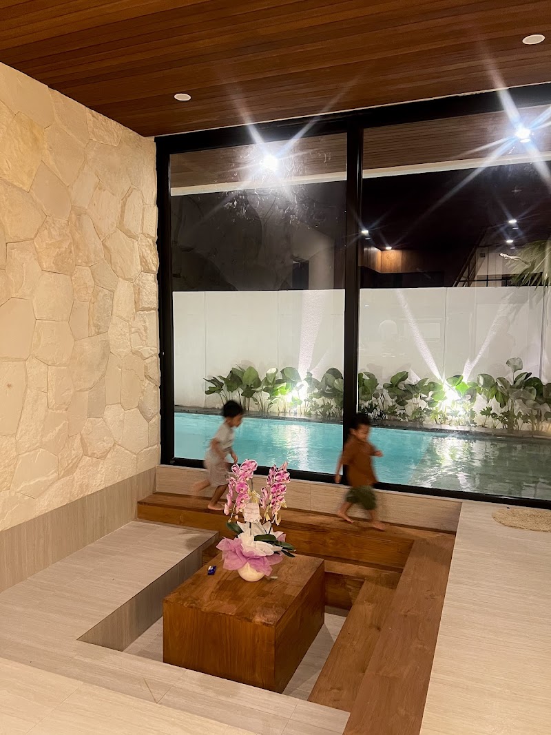 Tropical Gadon - Tropical Gadon, 5A, Jln Raya Gadon, Gang Green Gadon Jl. Raya Canggu No.3, Kerobokan, Kuta Utara, Badung Regency, Bali 80361, Indonesia