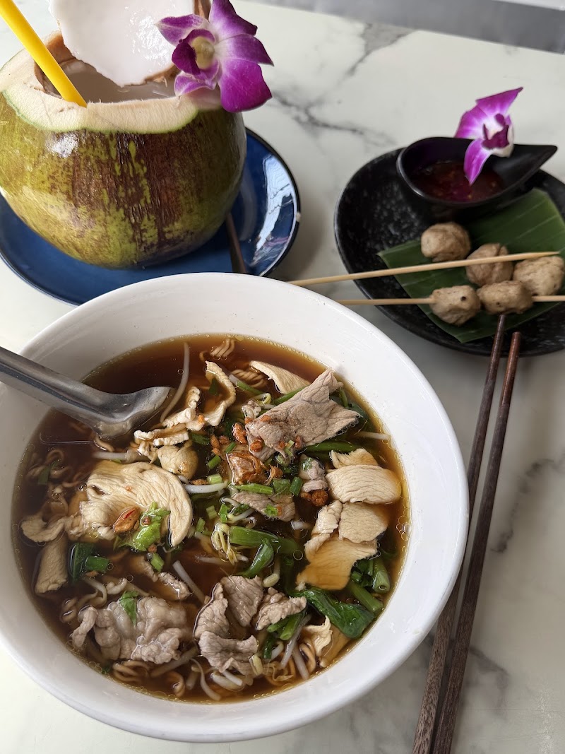 1000009 Thai Noodle Restaurant Phuket ล้าน9ก๋วยเตี๋ยว - 1000009 Thai Noodle Restaurant Phuket ล้าน9ก๋วยเตี๋ยว, 37, 30 Montri Rd, Tambon Talat Yai, Amphoe Mueang Phuket, Chang Wat Phuket 83000, Thailand