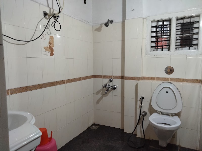 Prashanth Home Stay - Prashanth Home Stay MG Rd, opposite Gandhi Maidan, near Hotel New Rajdarshan, Stuart Hill, Madikeri, Karnataka 571201, India