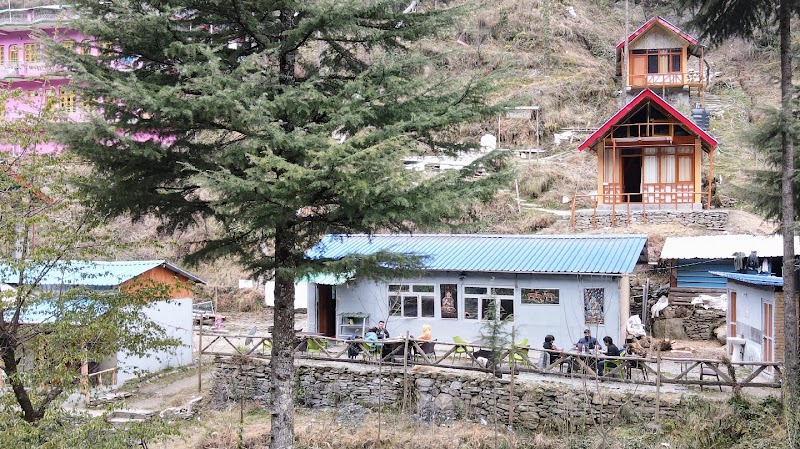 Reverberate Cafe & Cottages - Reverberate Cafe & Cottages Gadagushaini, Jibhi, Tandi, Himachal Pradesh 175123, India