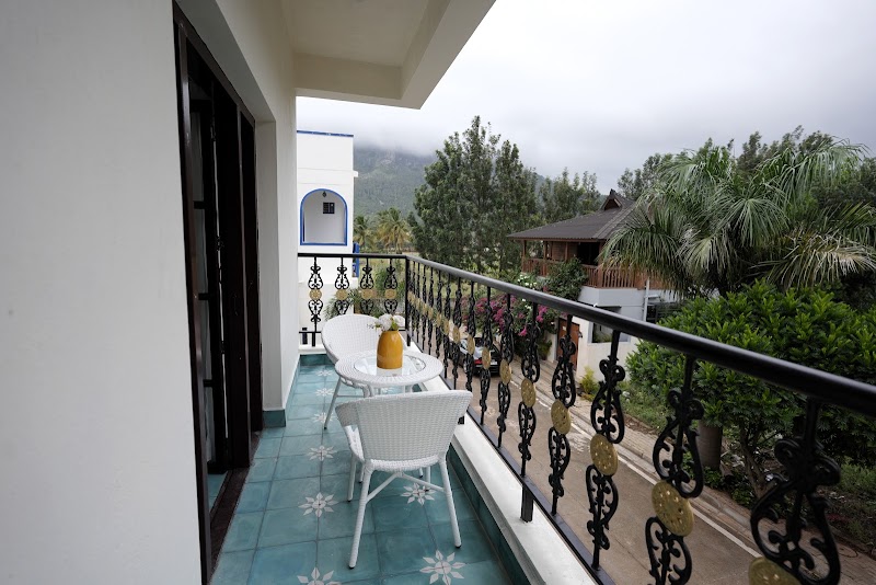 Nandi Heritage Pool Villa - Nandi Heritage Pool Villa, 51, Nandi Heritage Villa, Magnolia, SK Hall, near sultanpet, Nandi Hills, Singadikadirenahalli, Karnataka 562103, India