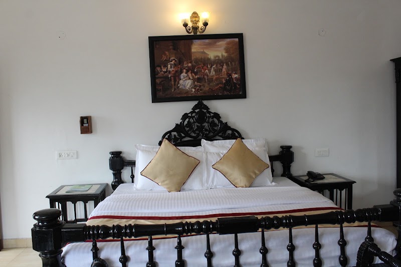Hotel Birds View - Hotel Birds View Shiv Parbat, Old, Parwanoo Kasauli Rd, Kasauli, Himachal Pradesh 173204, India