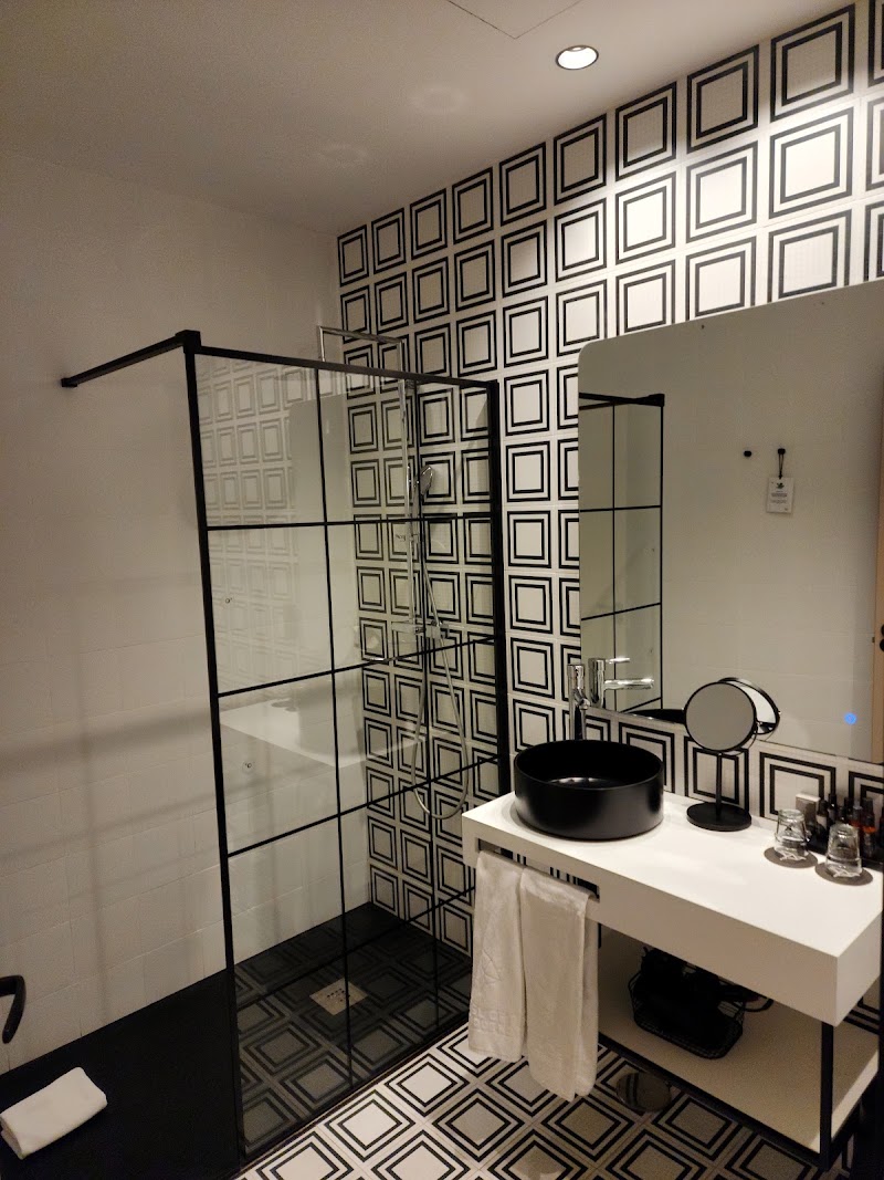 Hotel Cetina Sevilla - Hotel Cetina Sevilla C. Puente y Pellón, 22, Casco Antiguo, 41004 Sevilla, Spain