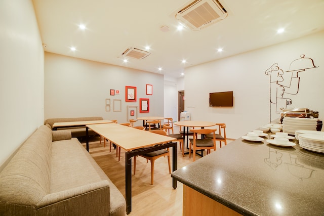 Townhouse by OYO Hosur Main Road Bommanahalli Near Gopalan Innovation Mall - Townhouse by OYO Hosur Main Road Bommanahalli Near Gopalan Innovation Mall, 319, 1D, Hosur Rd, Bommanahalli, Bengaluru, Karnataka 560068, India