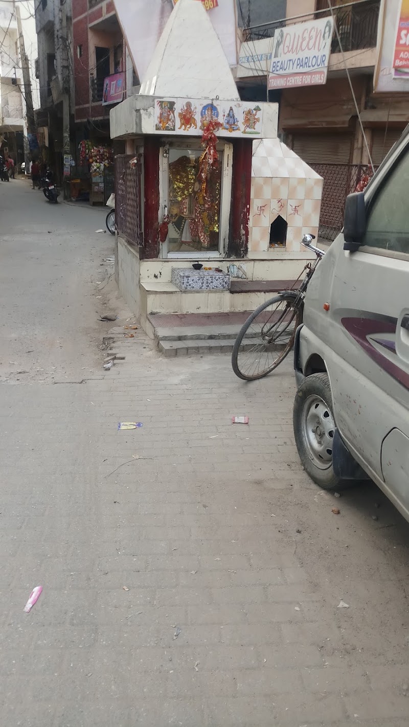 Chhoti Mata Mandir - Chhoti Mata Mandir opposite Saini Food, Block C, Sukhrali, Sector 17, Gurugram, Haryana 122007, India