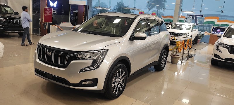 Mahindra Trendy Wheels Pvt Ltd - SUV & Commercial Vehicle Showroom - Mahindra Trendy Wheels Pvt Ltd - SUV & Commercial Vehicle Showroom Plot No 448/B,Shiroli M.I.D.C Pune Bangalore National Highway, Nagaon Phata, Kolhapur, Nagaon, Maharashtra 416122, India