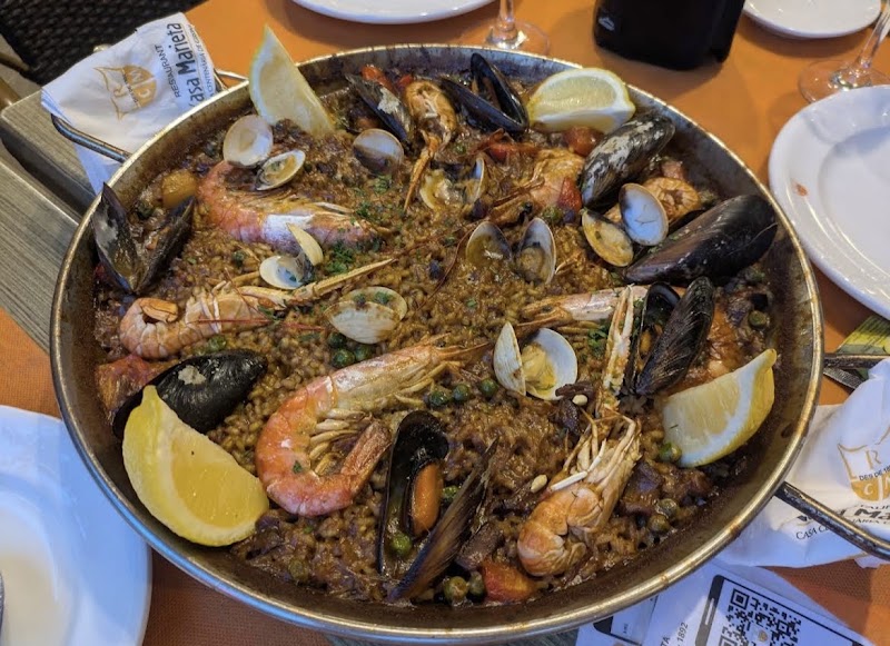Casa Marieta Restaurant - Casa Marieta Restaurant Pl. de la Independència, 5, 6, 17001 Girona, Spain