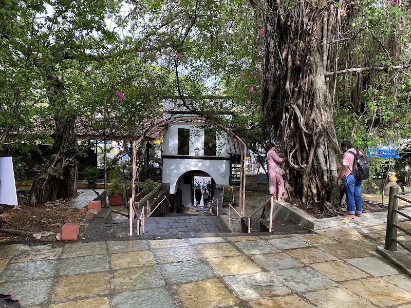 Sadguru Shri Jangli Maharaj Samadhi Temple - Sadguru Shri Jangli Maharaj Samadhi Temple GVG2+J5M, Revenue Colony, Pune, Maharashtra 411005, India