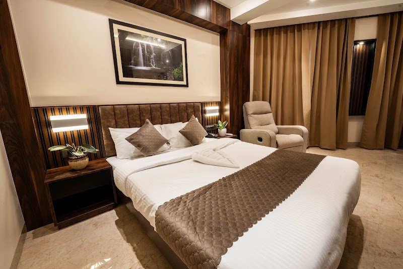 The Burdwan Inn Hotel - The Burdwan Inn Hotel Ganganagar Ward, 5, Burdwan Rd, Ward 5, Dist, Siliguri, West Bengal 734005, India