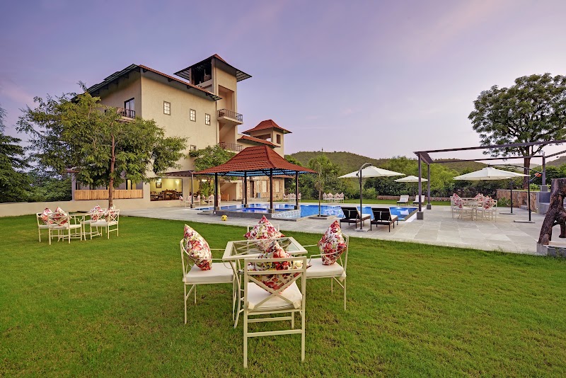 The Hunting Lodge - Luxury Resort in Udaipur, Organic Luxury Resort - The Hunting Lodge - Luxury Resort in Udaipur, Organic Luxury Resort Near Mahraja college of Management, NH 76, Airport Road, Udaipur, Rajasthan 313001, India
