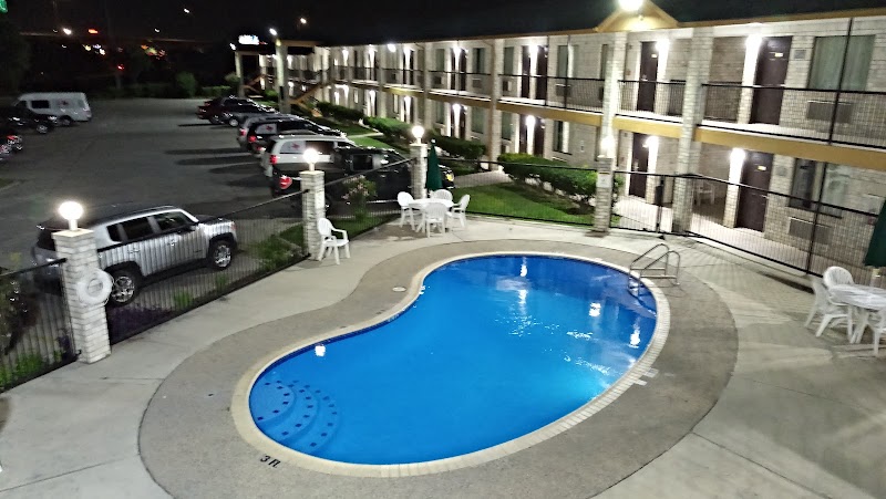 Days Inn by Wyndham San Antonio - Days Inn by Wyndham San Antonio 9401 N Interstate 35, San Antonio, TX 78233, USA