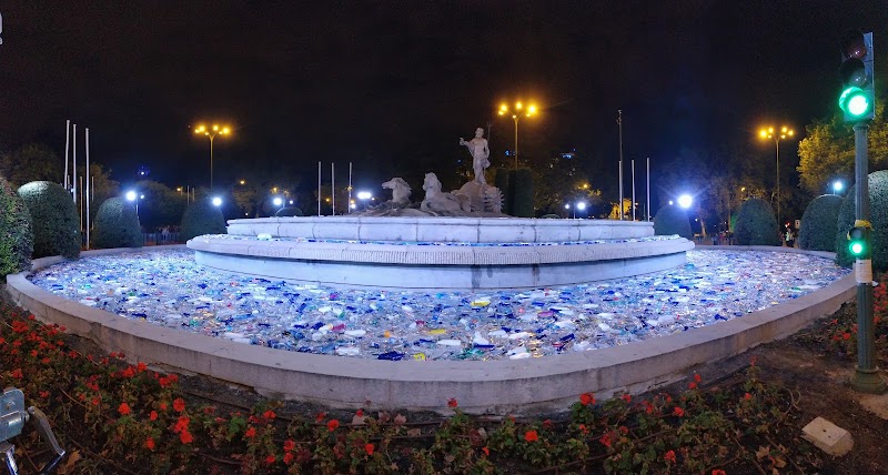 Neptune Fountain - Neptune Fountain Pl. Canovas del Castillo, s/n, Centro, 28014 Madrid, Spain
