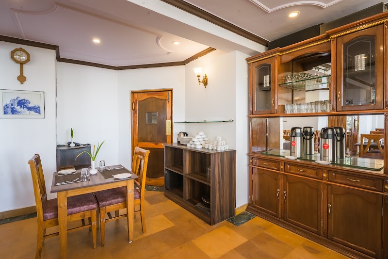 Tripli Hotels Le Royale Hotel, Shimla - Tripli Hotels Le Royale Hotel, Shimla, Jakhoo Road, near Ridge, Lakkar Bazar, Shimla, Himachal Pradesh 171001, India