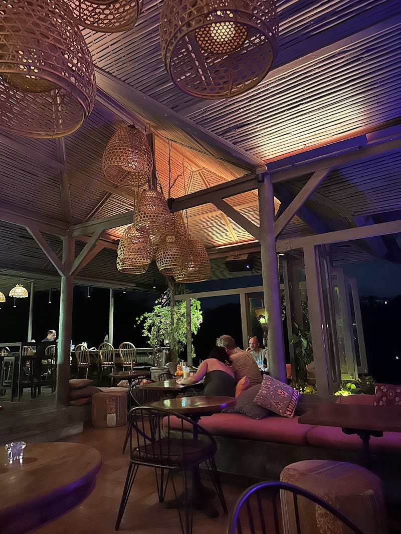 Boliche Bar Ubud at Cantina Rooftop - Boliche Bar Ubud at Cantina Rooftop, Cantina Rooftop, Jl. Raya Campuhan, Sayan, Kecamatan Ubud, Kabupaten Gianyar, Bali 80571, Indonesia