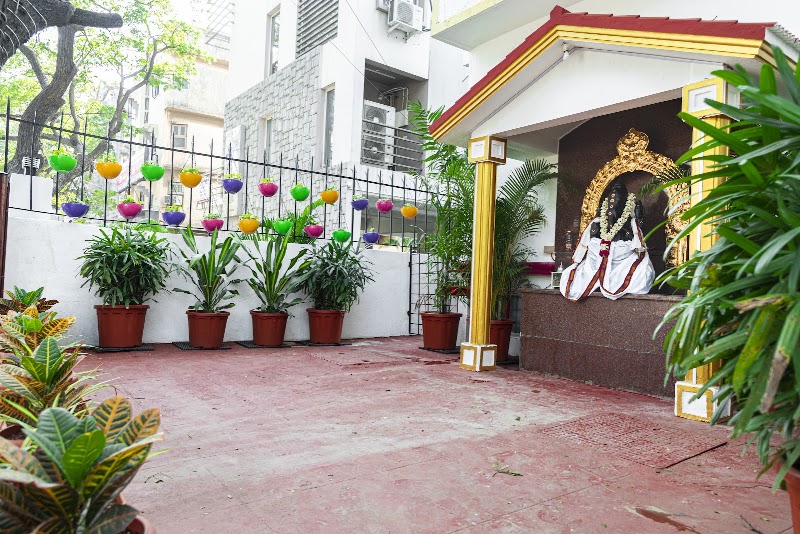 Lakshmi Hall - Ashok Nagar - Lakshmi Hall - Ashok Nagar 40, 1st Avenue, 100 Feet Road, Raghavareddy Colony, Zaffarkhanpet, Ashok Nagar, Chennai, Tamil Nadu 600083, India