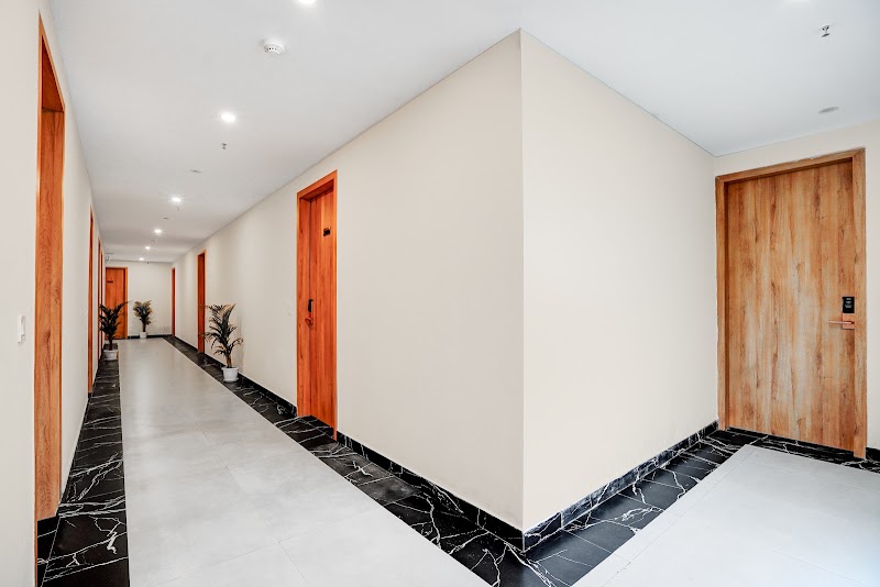 Townhouse Oak by OYO Sector 18 Metro Station Formerly Raasha Inn - Townhouse Oak by OYO Sector 18 Metro Station Formerly Raasha Inn PLOT NO 358, A Block, Pocket A, Sector 19, Noida, Uttar Pradesh 201301, India