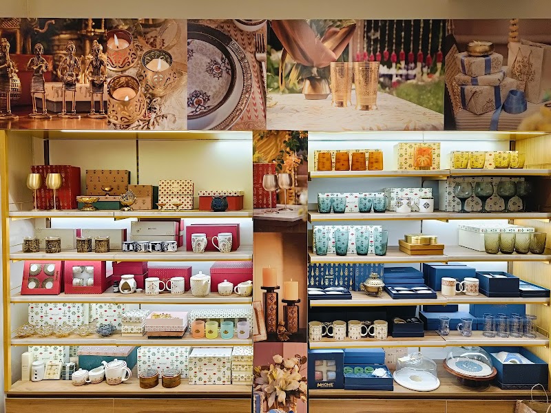 Fabindia, Bandra West - Fabindia, Bandra West, Near Tavaa Restaurant, 36-B, Turner Rd, next to Tanishq Store, TPS III, Bandra West, Mumbai, Maharashtra 400050, India