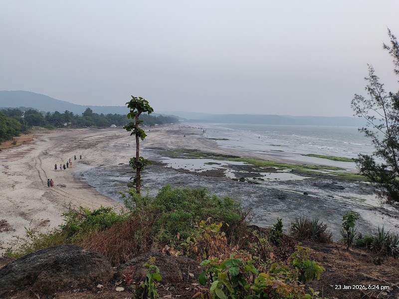 Ladghar Beach - Ladghar Beach, Maharashtra 415712, India