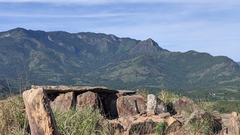 Marayoor megaliths - Marayoor megaliths 756C+5GV, Kanthalloor - Marayoor Rd, Kerala 685620, India