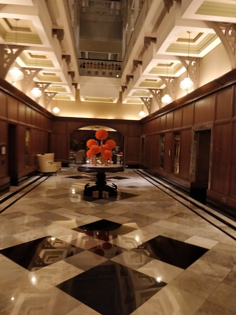 Palace Lounge - Palace Lounge 26, PJ Ramchandani Marg, Apollo Bandar, Colaba, Mumbai, Maharashtra 400001, India