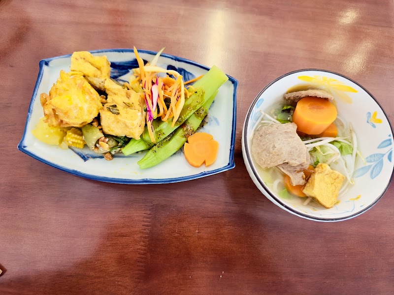 Quán chay Lá | Vegetarian Restaurant - Quán chay Lá | Vegetarian Restaurant 66/10 Phạm Ngọc Thạch, Xuân Hòa, Hồ Chí Minh 700000, Vietnam
