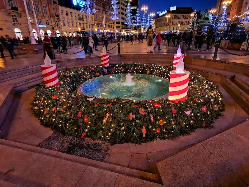 Ban Josip Jelačić Statue - Ban Josip Jelačić Statue Trg bana Josipa Jelačića 15, 10000, Zagreb, Croatia