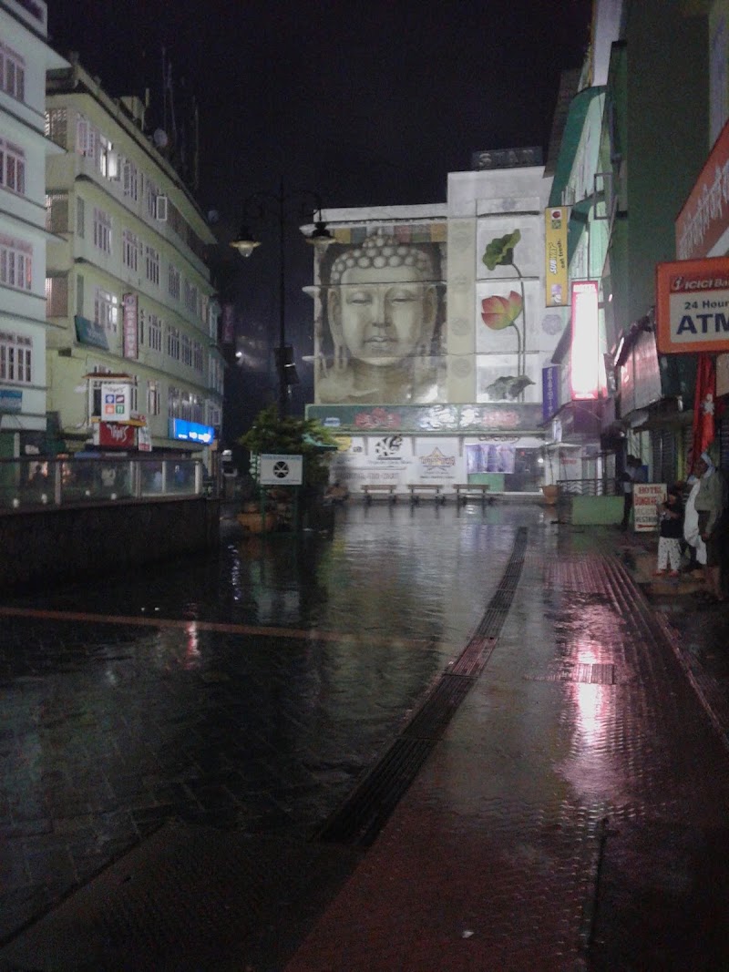 RoyalSikkim.Com - RoyalSikkim.Com Mahatma Gandhi Marg, near Gandhi Statue, Vishal Gaon, Gangtok, Sikkim 737101, India