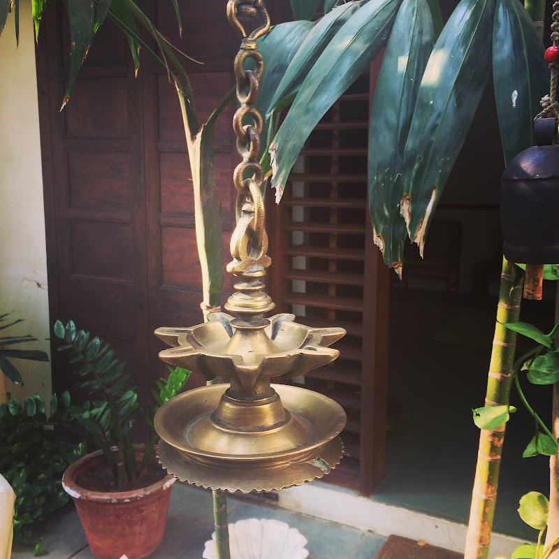 UTELIAA HOMESTAY & HOTEL - Cozy Heritage Stay in Ahmedabad- - UTELIAA HOMESTAY & HOTEL - Cozy Heritage Stay in Ahmedabad-, Bungalow No. 9, Gandhi Bagh Society, Law Garden, Ellisbridge, Ahmedabad, Gujarat 380006, India